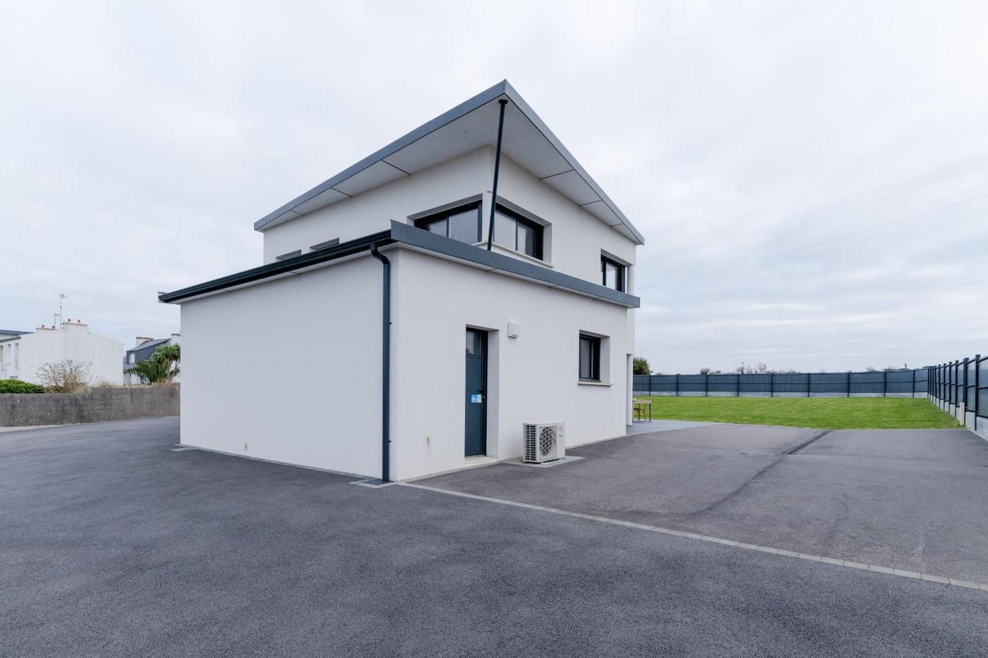 Ker Stivell - Superbe Maison Neuve A 2 Pas De La Mer Landunvez Exterior photo