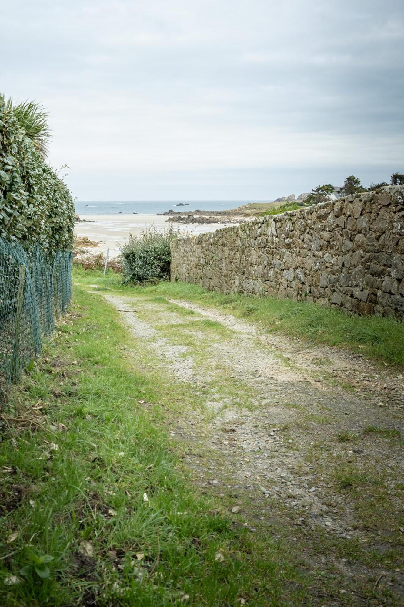 Ker Stivell - Superbe Maison Neuve A 2 Pas De La Mer Landunvez Exterior photo